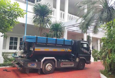 sedot wc jakarta timur