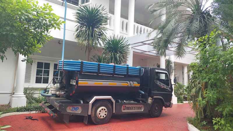 sedot wc jakarta timur